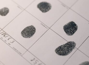 effectuez un background check en toute simplicité : vérifiez les antécédents professionnels et judiciaires rapidement et en toute sécurité. obtenez des informations fiables pour prendre des décisions éclairées.