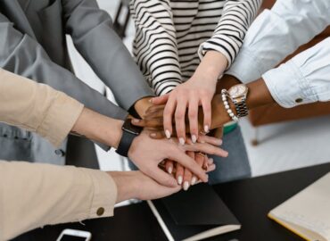 découvrez tout ce qu'il faut savoir sur les conventions collectives : définition, rôle, avantages pour les employeurs et salariés, et conseils pour bien les comprendre en france.