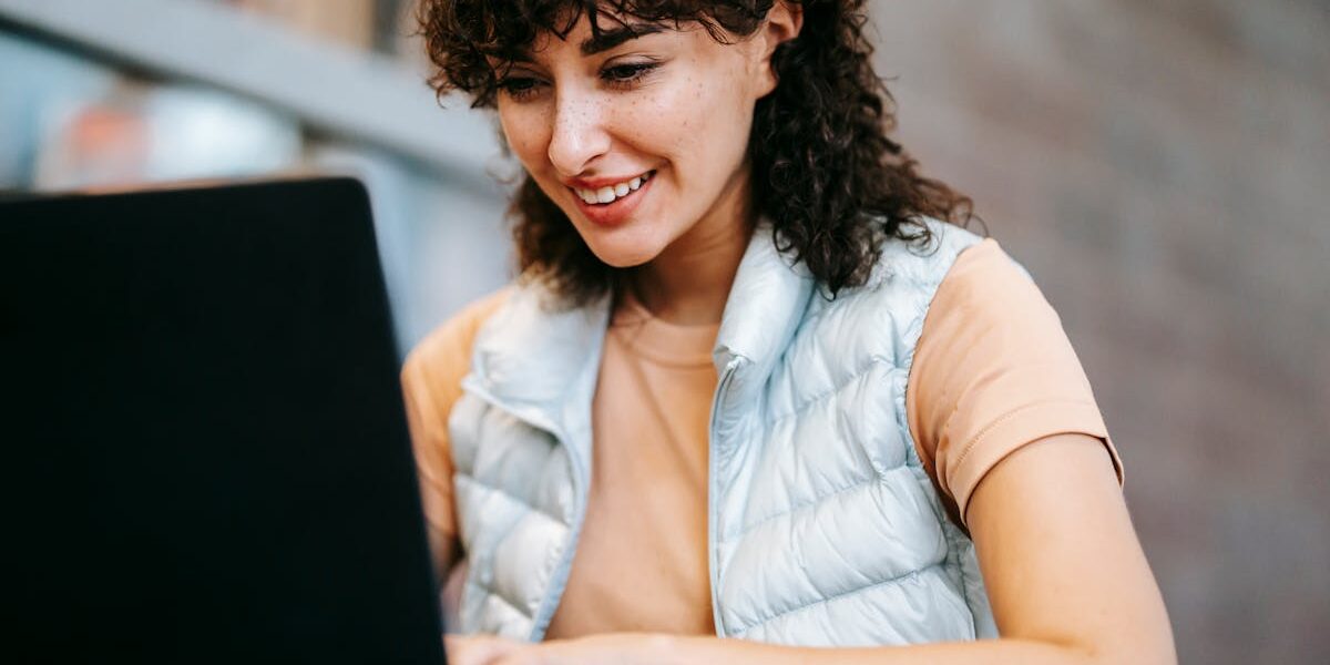 découvrez la portabilité : la capacité d’un produit ou service à être facilement transporté, utilisé sur différents appareils ou transféré d’un environnement à un autre. idéal pour ceux qui recherchent flexibilité et mobilité.