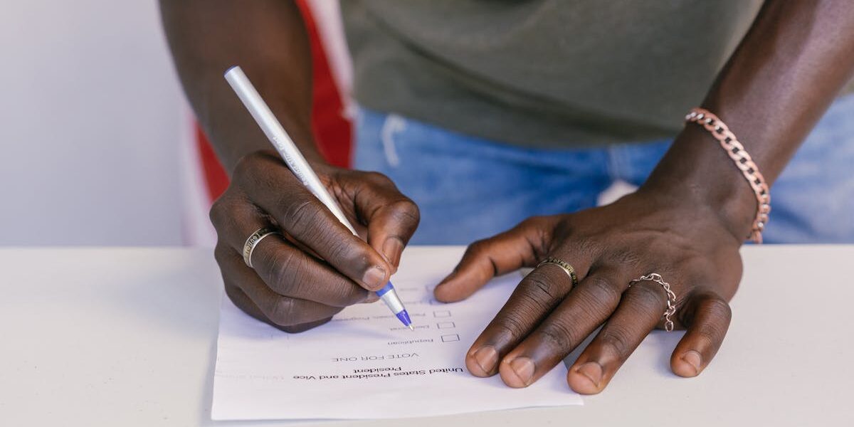 découvrez ce qu'est un référendum, son fonctionnement, ses différents types et son importance dans la démocratie. informez-vous sur l'organisation et l'impact des référendums en france et dans le monde.