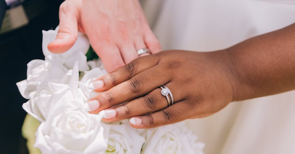 découvrez le mariage posthume, une union légale entre une personne vivante et une personne décédée, ses implications juridiques et son contexte culturel.