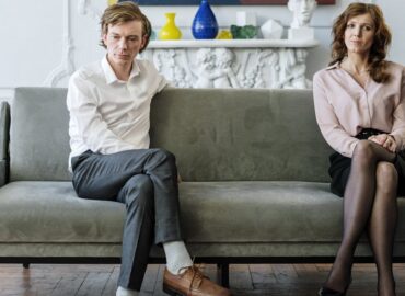 découvrez des conseils pratiques et un soutien essentiel pour gérer une séparation en douceur, tout en préservant votre bien-être émotionnel.